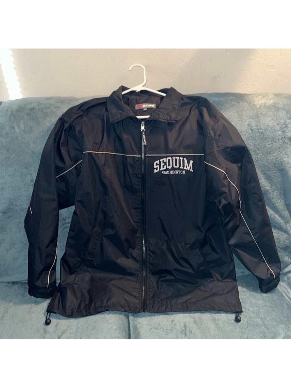 Kenpo medium Sequim Washington Men's Black & white Windbreaker Jacket
